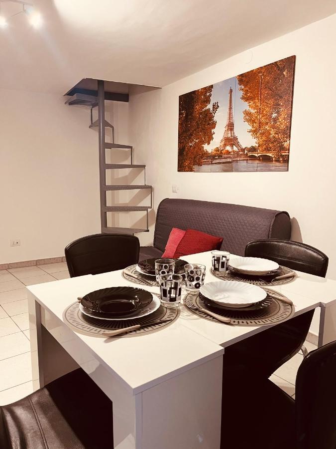 Apartment Falcone House *